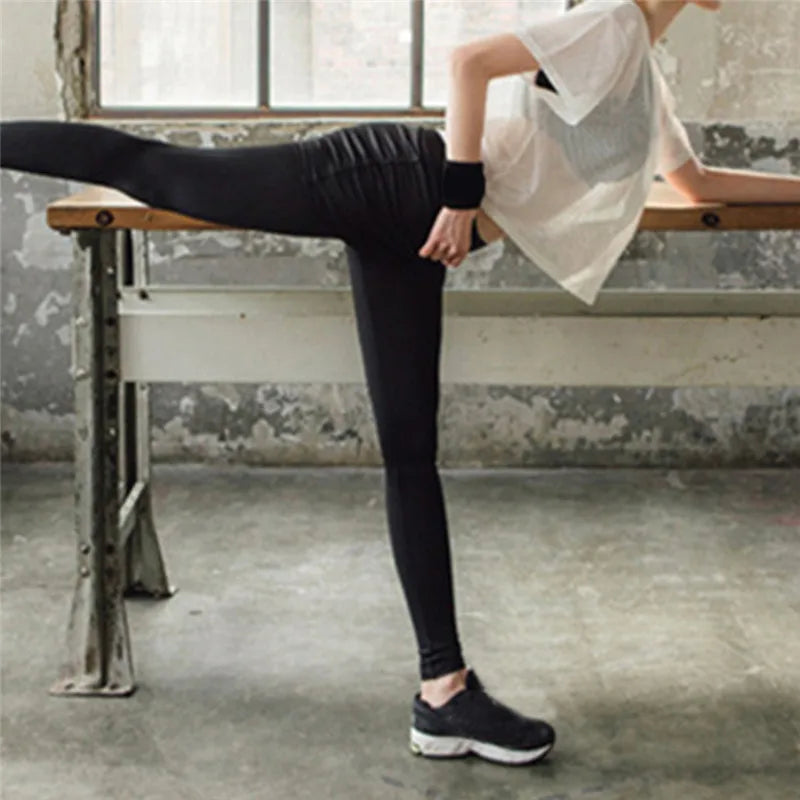 2025 Mesh Yoga Shirt – Quick-Dry Workout Tank for Women